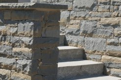 Mauersteine Arigo-Kalkstein allseits gespalten