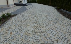 Granit Oberseite gespalten