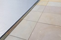 Grauwacke Oberseite geschliffen