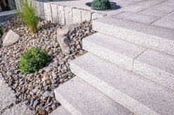 Granit Oberfläche geflammt